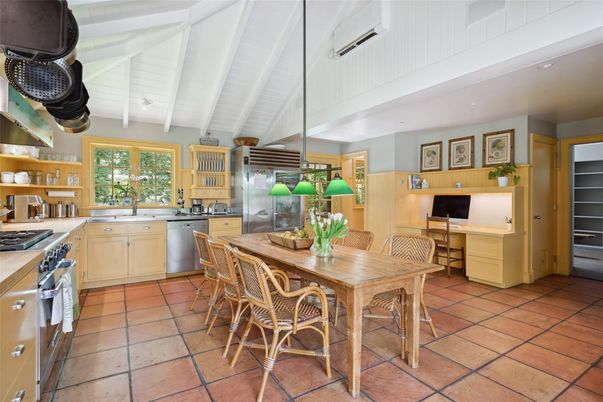 Dining room, Interior, Kitchen, Stainless Steel Appliances