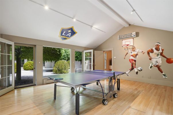 Game Room, Interior, Wood Texture Flooring