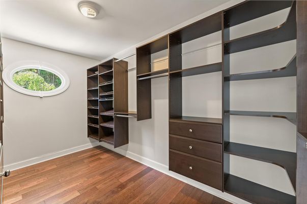 Interior, Walk-in Closets, Wood Texture Flooring