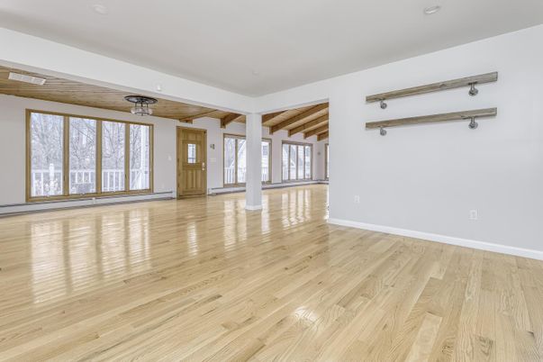 Empty room, Interior, Wooden Beams, Wood Texture Flooring
