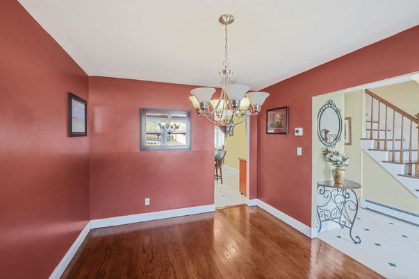 Chandelier, Empty room, Interior, Wood Texture Flooring