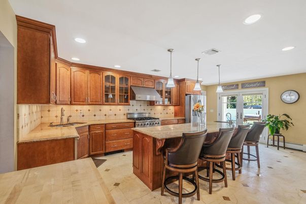 Interior, Kitchen, Pendant Lights, Recessed Lighting, Stainless Steel Appliances