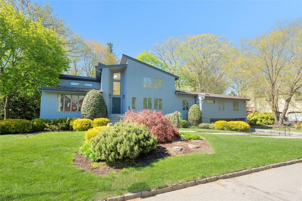 Backyard, Exterior, Facade, Farmhouse