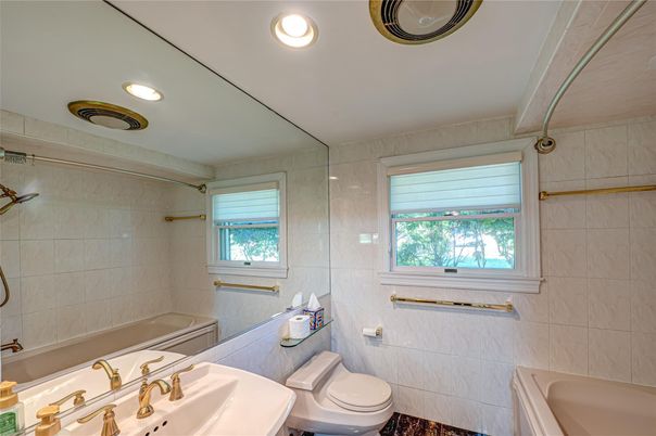 Bathroom, Interior, Recessed Lighting