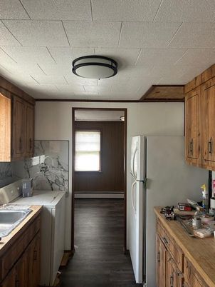 Interior, Kitchen, Marble Walls, Washer, Wood Texture Flooring