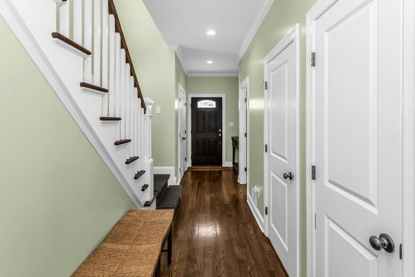 Interior, Recessed Lighting, Wood Texture Flooring