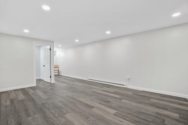 Empty room, Interior, Recessed Lighting, Wood Texture Flooring