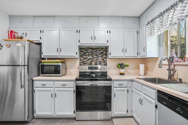 Interior, Kitchen, Stainless Steel Appliances, Wood Texture Flooring