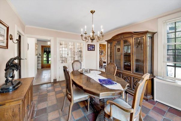 Chandelier, Dining room, Interior