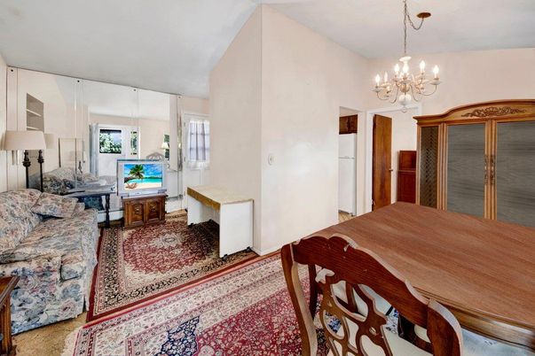Chandelier, Dining room, Interior