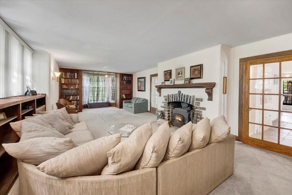 Fireplace, Interior, Living room