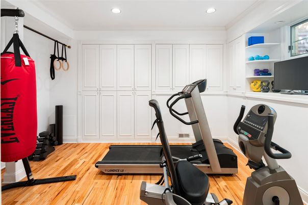 Fitness Equipment, Interior, Recessed Lighting, Wood Texture Flooring