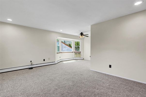 Empty room, Interior, Recessed Lighting