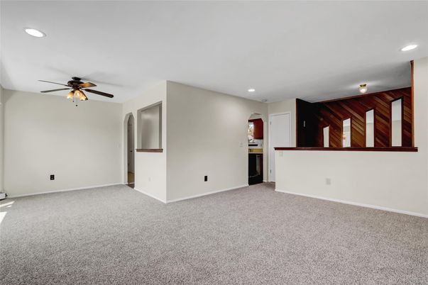 Empty room, Interior, Recessed Lighting