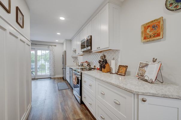 Interior, Kitchen, Recessed Lighting, Wood Texture Flooring