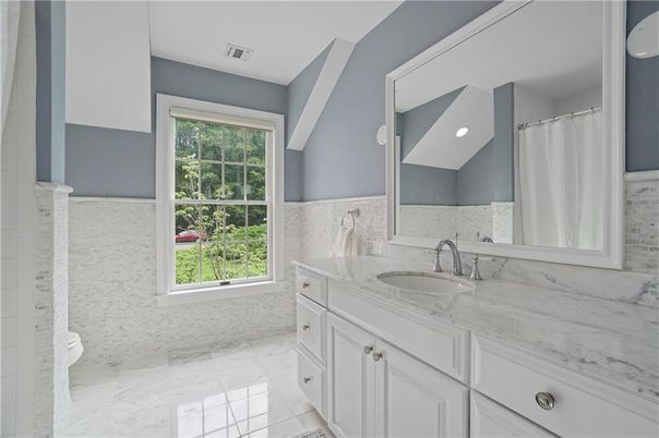 Bathroom, Interior, Marble, Recessed Lighting