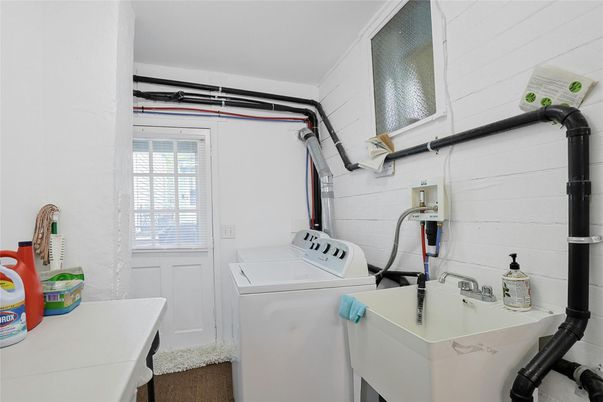 Interior, Washer