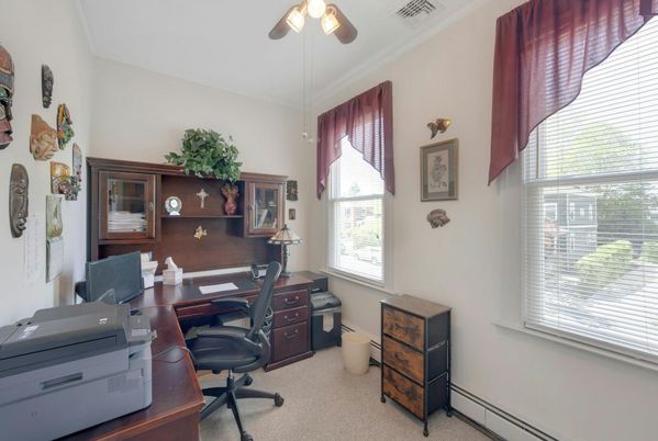 Home Office, Interior