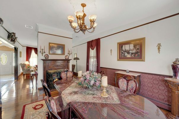 Chandelier, Dining room, Fireplace, Interior, Wood Texture Flooring