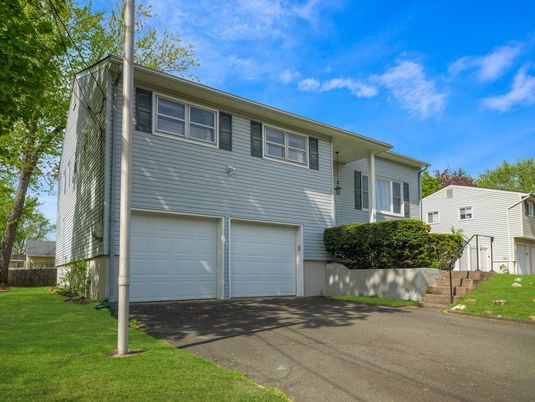 Attached, Exterior, Facade, Raised Ranch