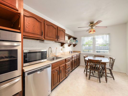 Dining room, Interior, Kitchen, Stainless Steel Appliances