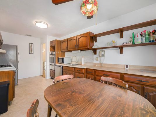 Dining room, Interior, Kitchen, Stainless Steel Appliances