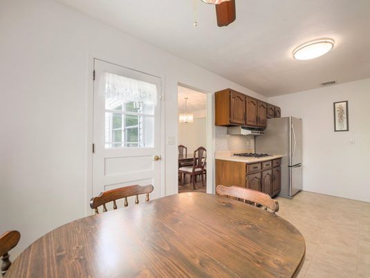 Chandelier, Dining room, Interior, Kitchen