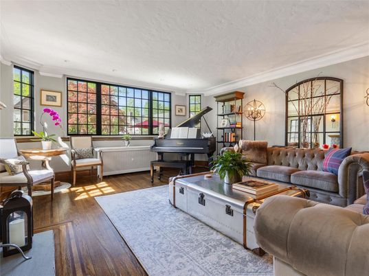 Interior, Living room, Piano, Recessed Lighting, Wood Texture Flooring