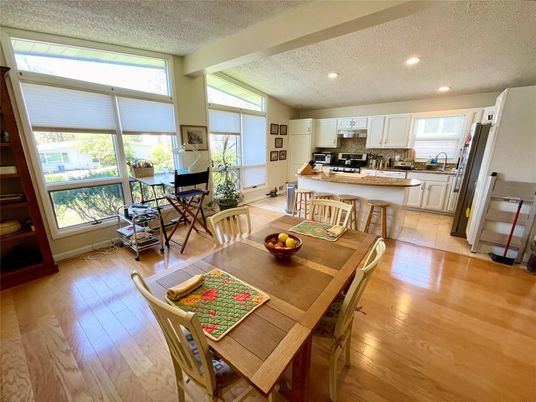 Dining room, Interior, Kitchen, Recessed Lighting, Wood Texture Flooring