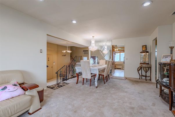 Chandelier, Dining room, Interior, Recessed Lighting