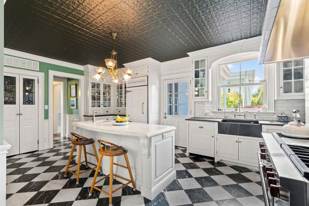 Chandelier, Interior, Kitchen