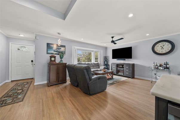 Interior, Living room, Recessed Lighting, Wood Texture Flooring