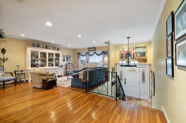 Fireplace, Interior, Living room, Pendant Lights, Recessed Lighting, Wood Texture Flooring