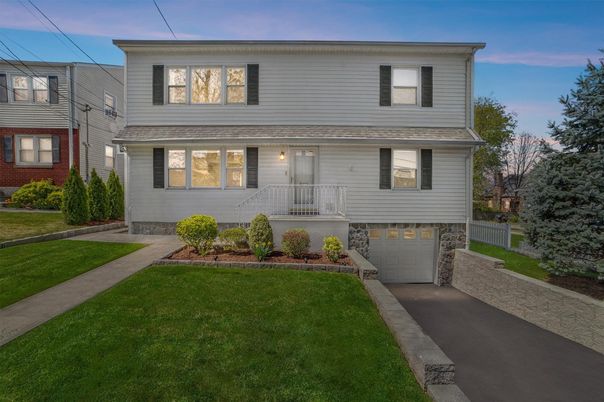 Attached, Exterior, Facade, Raised Ranch