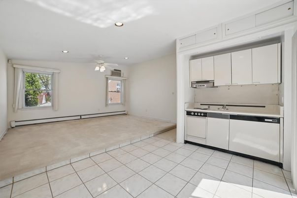 Empty room, Interior, Kitchen, Recessed Lighting