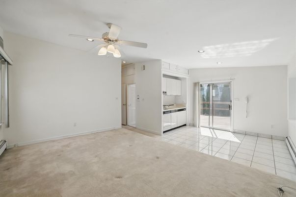 Empty room, Interior, Kitchen, Recessed Lighting