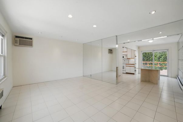 Empty room, Interior, Kitchen, Recessed Lighting
