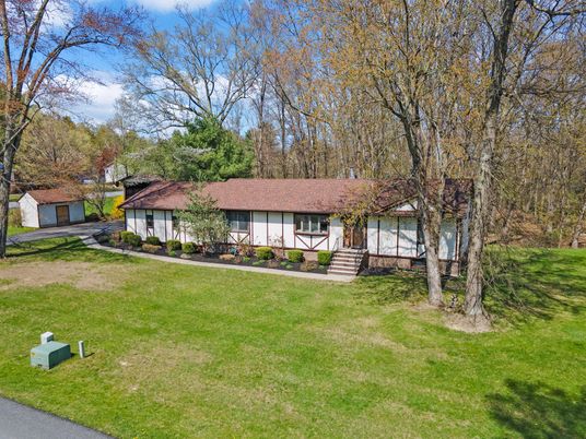 Backyard, Exterior, Facade, Ranch