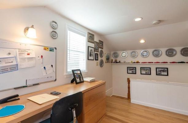 Home Office, Interior, Recessed Lighting, Wood Texture Flooring