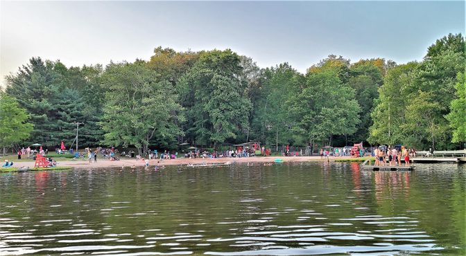 Exterior, Lake