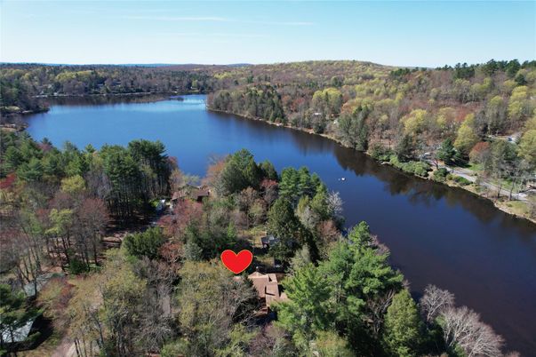 Exterior, Lake