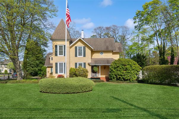 Backyard, Exterior, Facade, Queen Anne Victorian