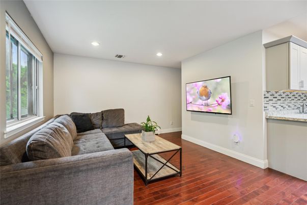Interior, Living room, Recessed Lighting, Wood Texture Flooring