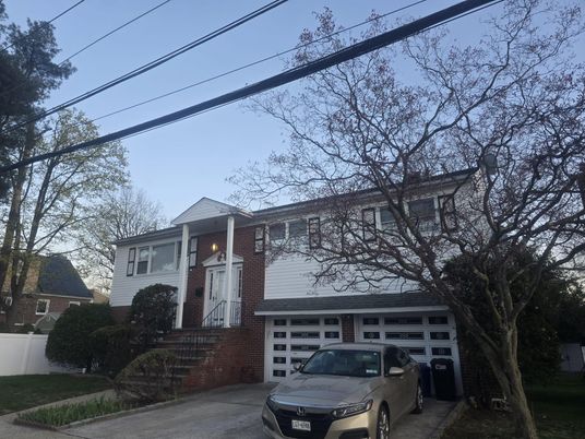 Attached, Exterior, Facade, Brick Facade, Raised Ranch
