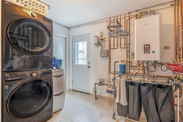 Interior, Utility Closets, Washer