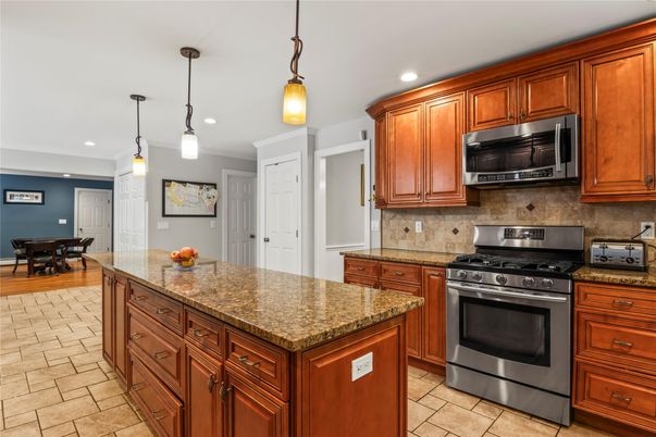 Dining room, Interior, Kitchen, Pendant Lights, Recessed Lighting, Stainless Steel Appliances