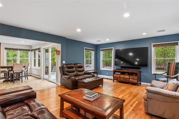 Dining room, Interior, Living room, Recessed Lighting, Wood Texture Flooring