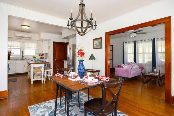 Chandelier, Dining room, Interior, Kitchen, Living room, Wood Texture Flooring