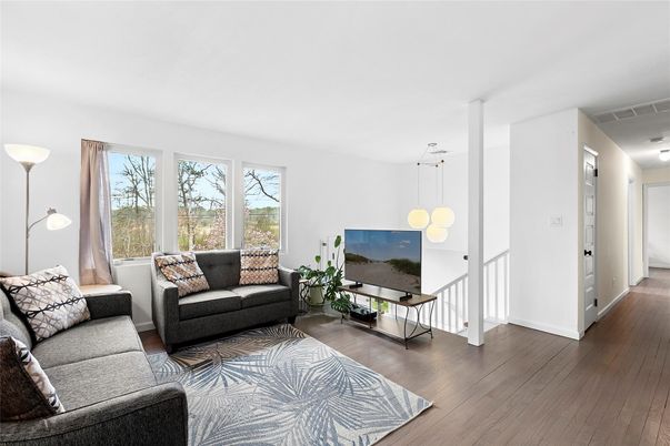 Interior, Living room, Pendant Lights, Wood Texture Flooring