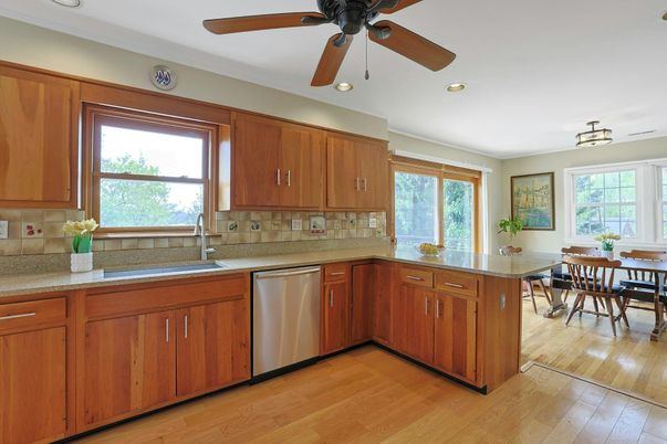 Dining room, Interior, Kitchen, Recessed Lighting, Wood Texture Flooring